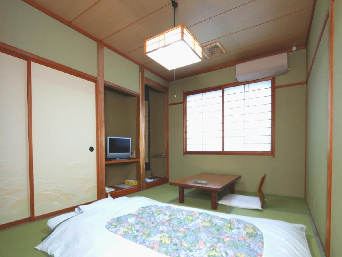 ホテル 七倉荘 大町市 エクステリア 写真