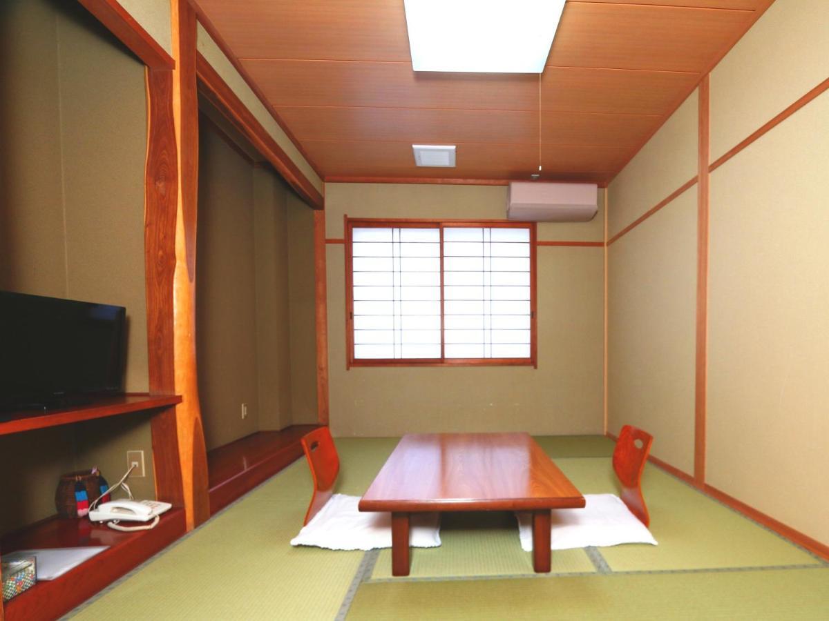 ホテル 七倉荘 大町市 エクステリア 写真